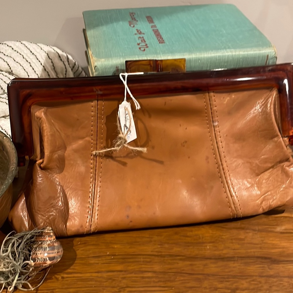 1940s all leather clutch with Bakelite handle